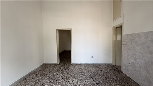 Centrale Locale Artigianale a Piano Terra e Pertinenziale Deposito al Piano S1